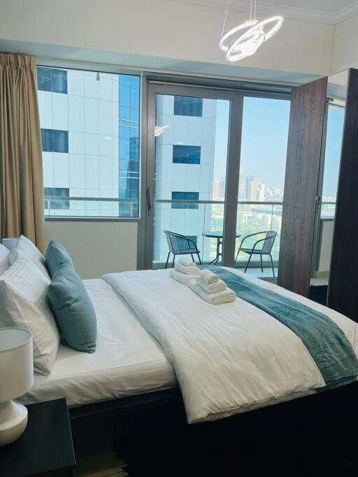 1 Bed Apartment With Sea View, Pool, Gym & Free Parking In Dubai Marina エクステリア 写真